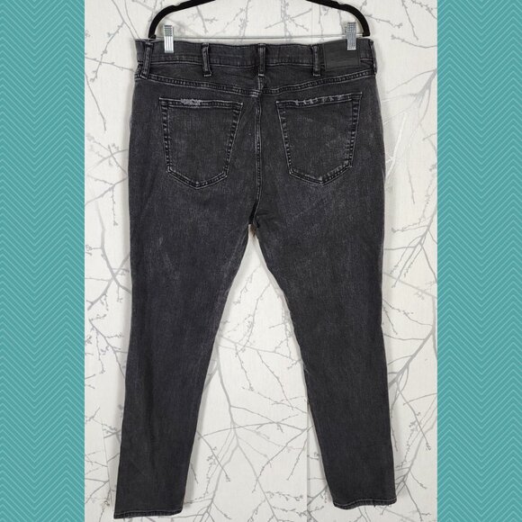 Abercrombie & Fitch Black Wash Ripped Knees Athletic Skinny Jeans - Picture 2 of 9